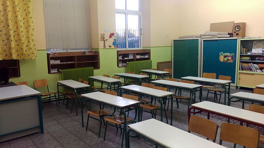 &Delta;&iota;&alpha;&mu;ό&rho;&phi;&omega;&sigma;&eta; &tau;&omicron;&upsilon; &sigma;&chi;&omicron;&lambda;&epsilon;ί&omicron;&upsilon;