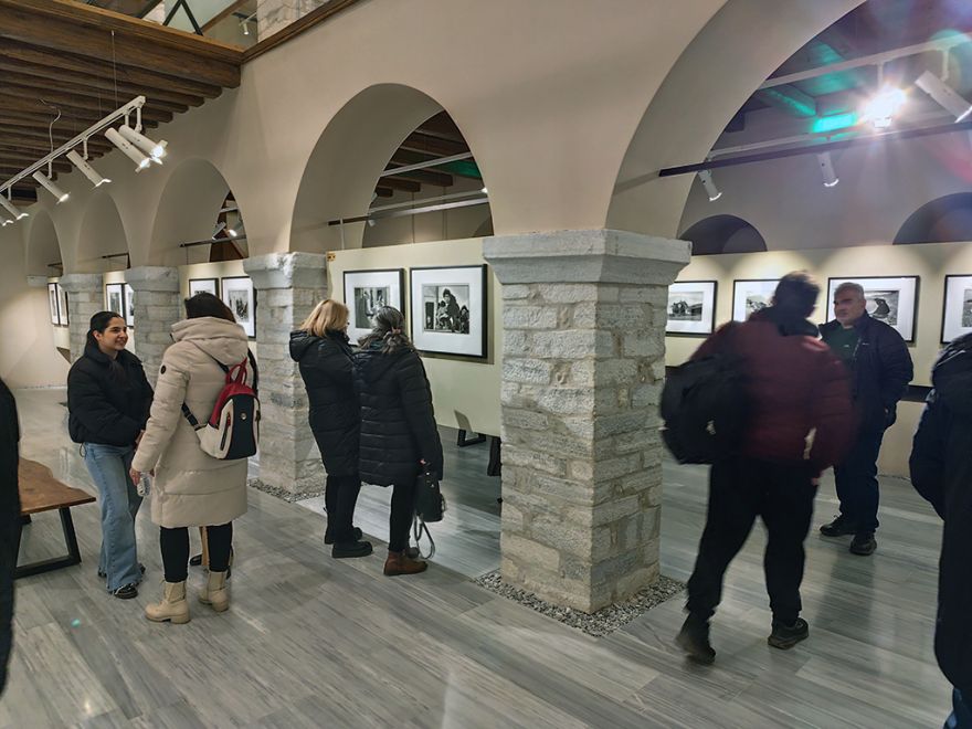 &Epsilon;&pi;ί&sigma;&kappa;&epsilon;&psi;&eta; &sigma;&epsilon; έ&kappa;&theta;&epsilon;&sigma;&eta; &phi;&omega;&tau;&omicron;&gamma;&rho;&alpha;&phi;ί&alpha;&sigmaf; &tau;&omicron;&upsilon; &Kappa;&omega;&nu;&sigma;&tau;&alpha;&nu;&tau;ί&nu;&omicron;&upsilon; &Mu;ά&nu;&omicron;&upsilon;
